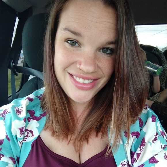 Meet your Posher, Berta - Picture 2 of 2